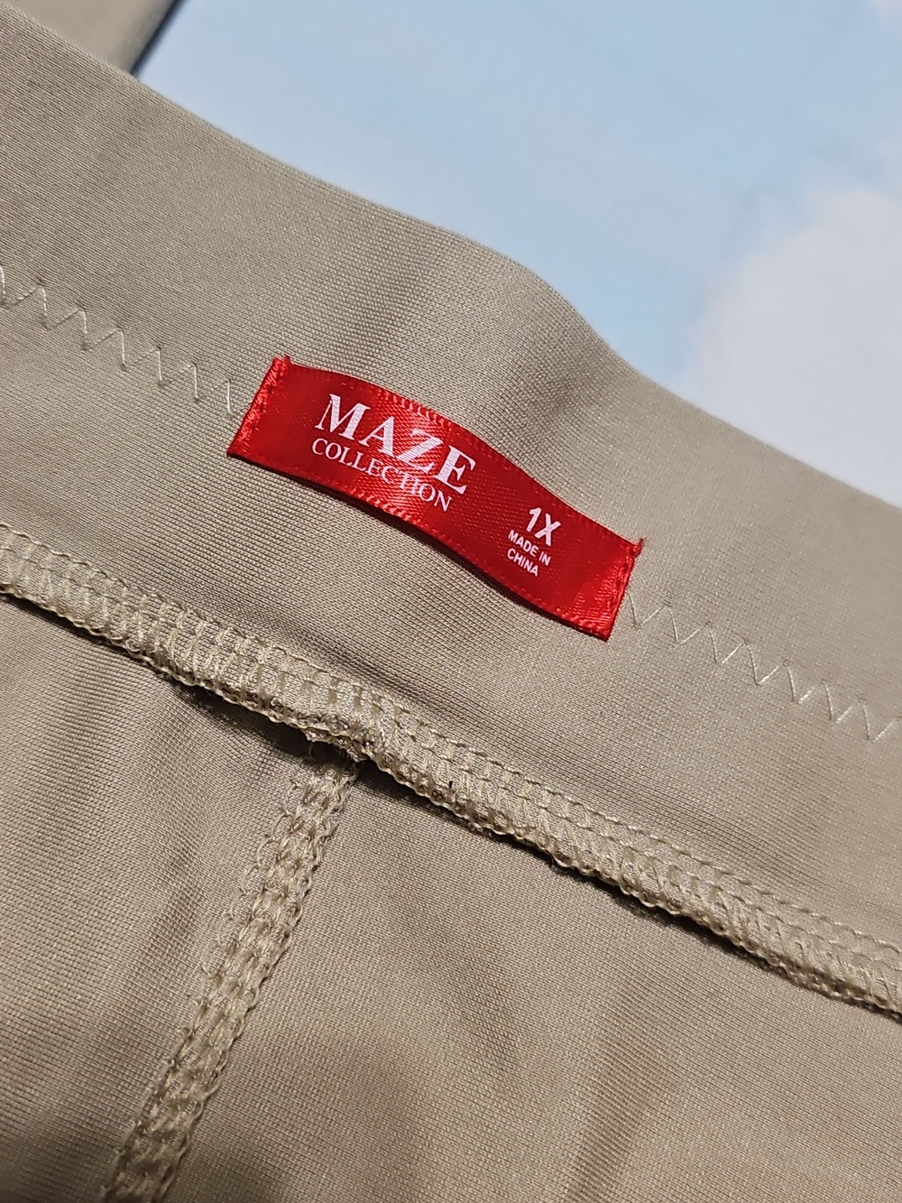 MAZE Tan Ponte Skinny Leggings in Taupe Size 1X New - Picture 2 of 5